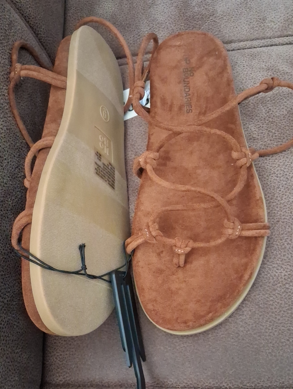 No Boundaries Women's Brown Suede Look Knot-Strap Sandals Size 9